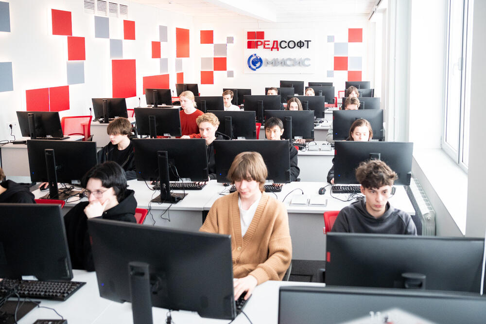 MISIS University Opens a Full-Cycle IT Lab in Partnership with RED SOFT